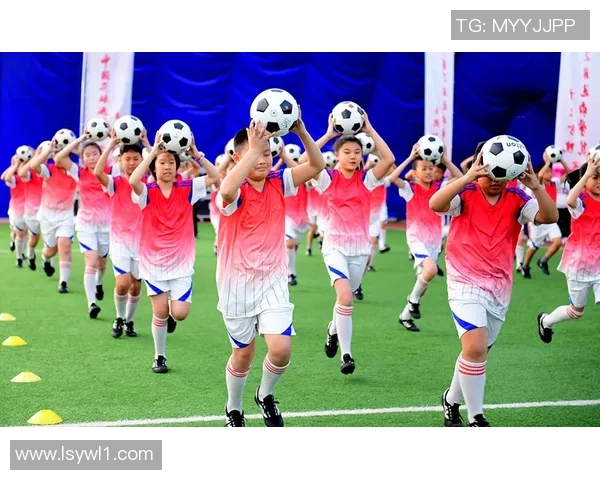 十位传奇球星告别绿茵场:那些难忘的告别时刻与背后的故事